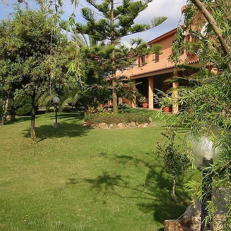 Hotell Su Giudeu