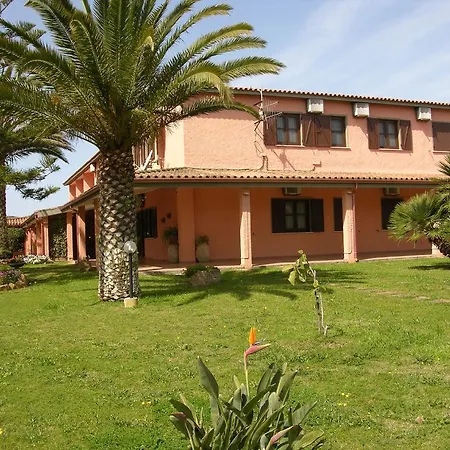 Hotell Su Giudeu