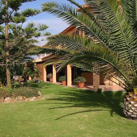Hotell Su Giudeu 2*