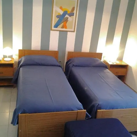 Ξενοδοχείο Su Giudeu 2*